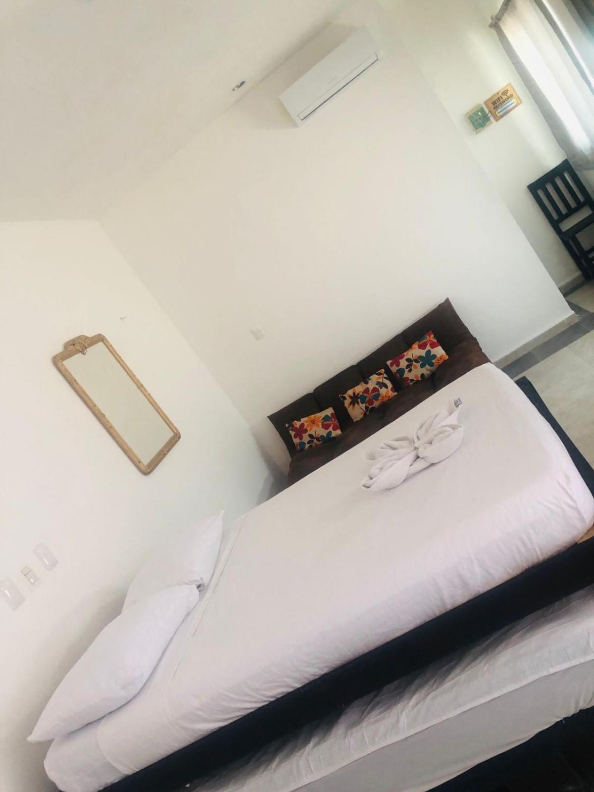 Easy Hotel Playa del Carmen Exterior foto
